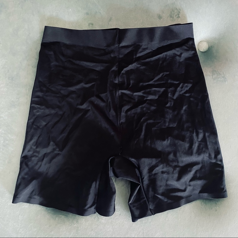 Warner’s black spandex stretchy shorts
